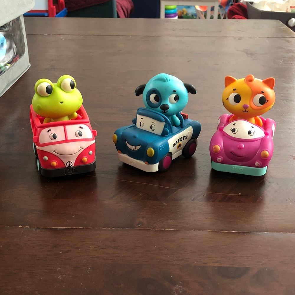 Animals with Movable Vehicles Toy Cars